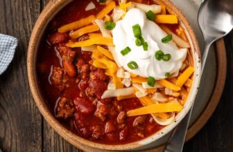 Instant Pot Chili | Cookies and Cups
