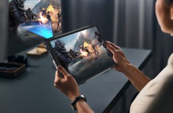 This ‘Tank’ Tablet Houses a Projector for When 11 Inches of Screen Just Isn’t Big Enough